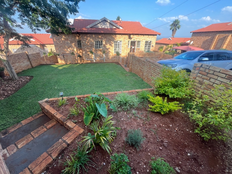 4 Bedroom Property for Sale in Safari Gardens North West